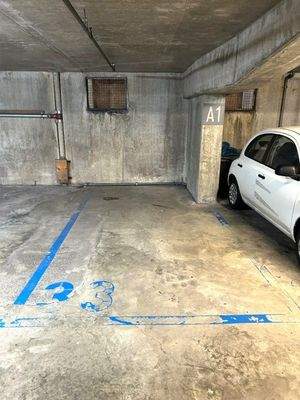 Tiefgaragenstellplatz Nr. 33