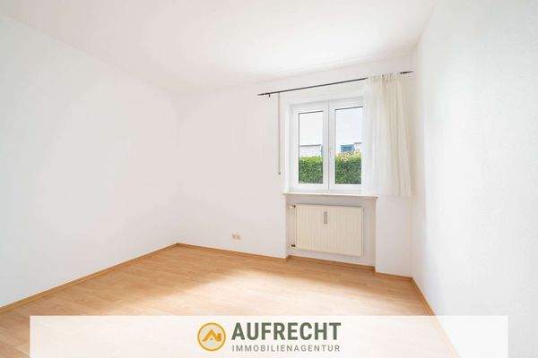 geräumiges Kinderzimmer