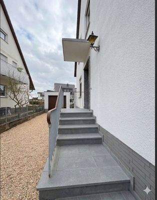 Eingangsbereich + Hof