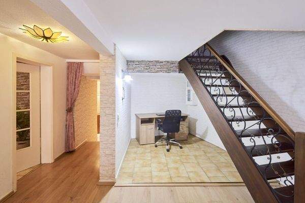 Diele und Zugang Obergeschoss