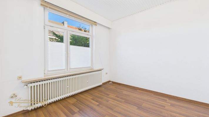 Schlafzimmer 1 im EG