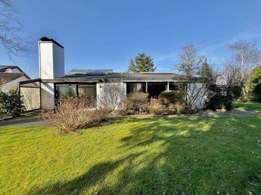 Garten- und Hausansicht