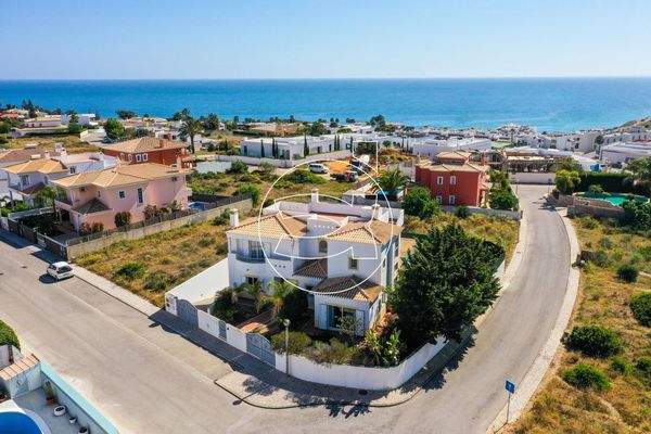 Bezauberndes Anwesen