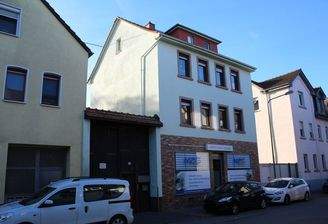 Zweifamilienhaus mit Gewerbe
