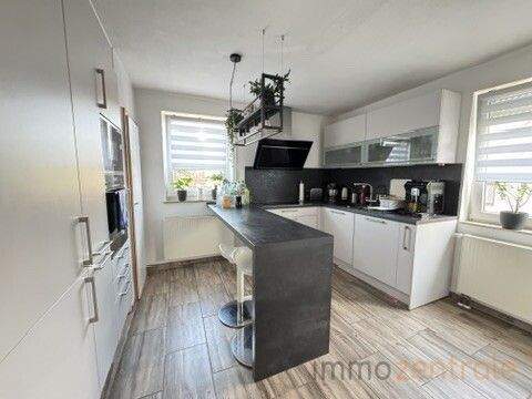 DD24C2BA-3DC1-471A-BD89-6B82A2D50D7C_4_5005_c