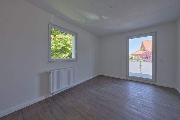 Essküche mit Balkonzugang