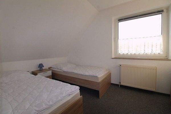 WHG 2 OG Schlafzimmer 1.1