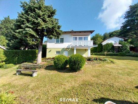 Auch am Bankerl können Sie den Garten genießen