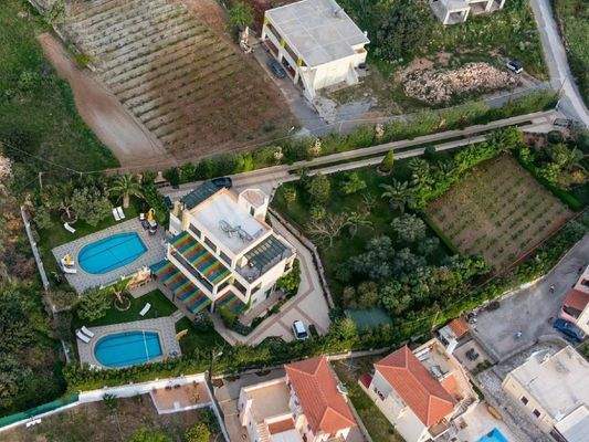 Kreta, Roussospiti: Einzigartige Villa mit separatem Apartment auf großem Grundstück mit Pool zu verkaufen