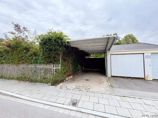 Carport und Garage