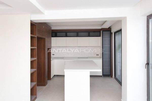 5-Bedroom Villa with Private Pool and Garden in Belek Antalya