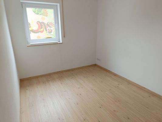 Am GrieKiFeld 12 Zimmer klein 2.jpg