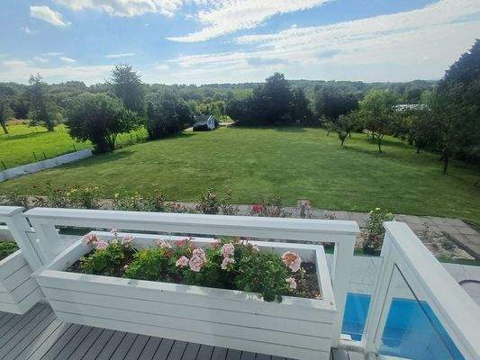 Balkonausblick in den Garten