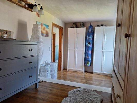 großzügiger Flur im OG