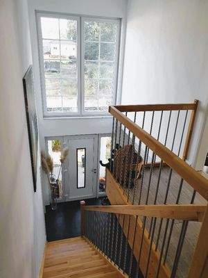 Entrée, Treppe mit Galerie