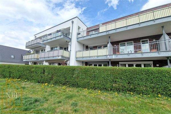 Hausansicht Balkone, Straßenseite 3