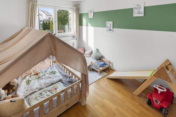 Kinder-/Arbeitszimmer 1