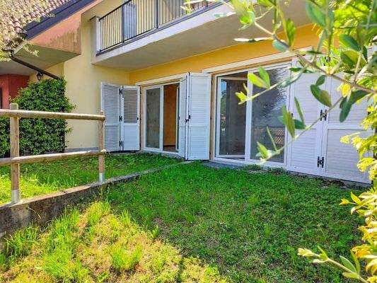  20-m²-Garten mit Seeblick und Bergpanorama