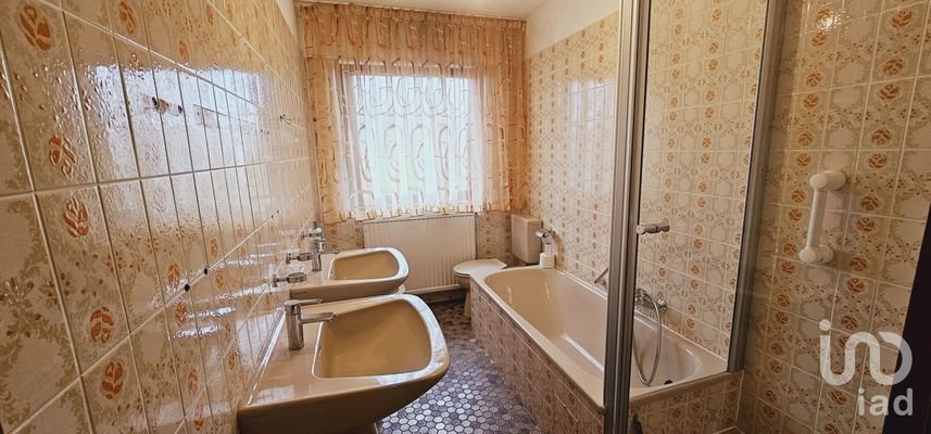 27 Badezimmer EG