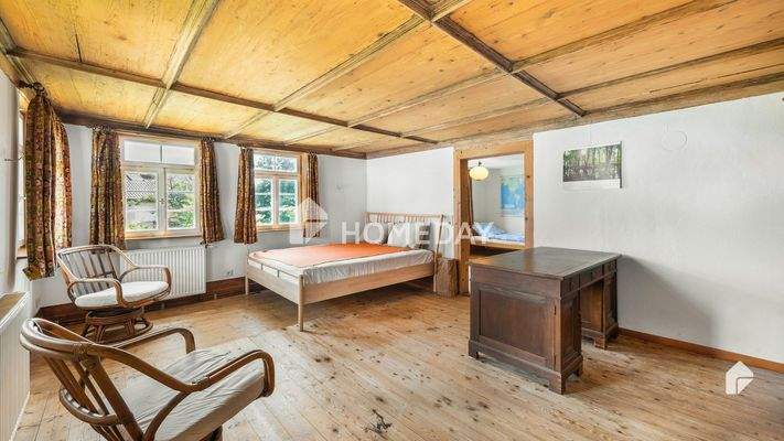 1. OG Schlafzimmer 1