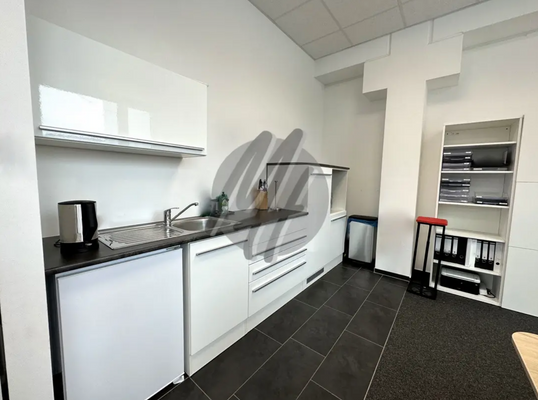 INFOS UNTER: 06171-586000