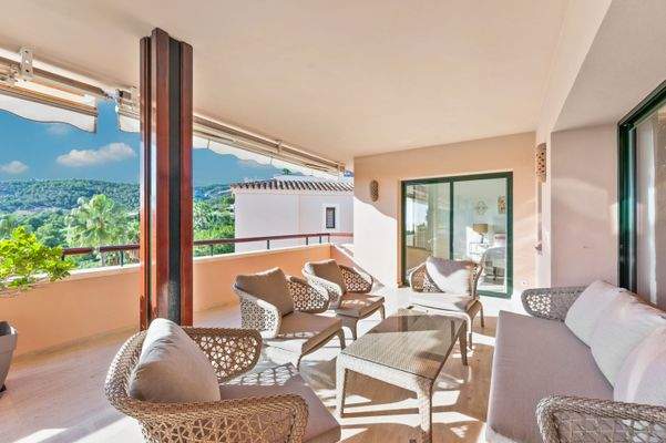 Terrace in apartment in Bendinat 2