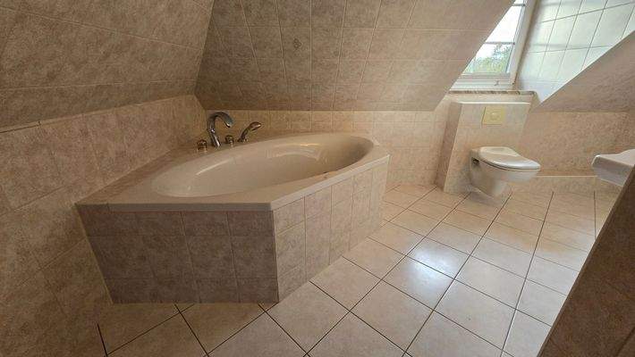 Badewanne Badezimmer Dachgeschoss
