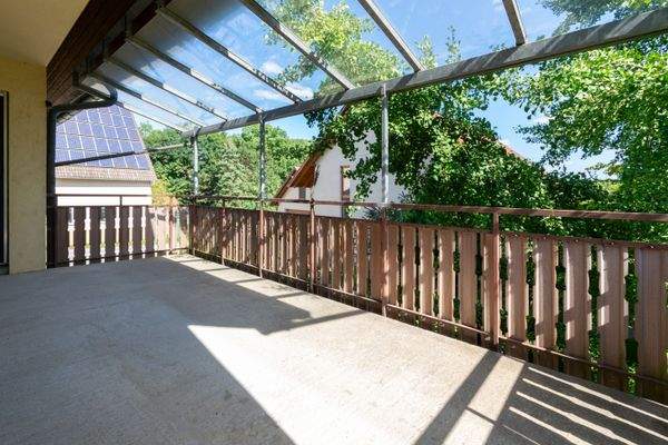 Rechtes Haus: Balkon