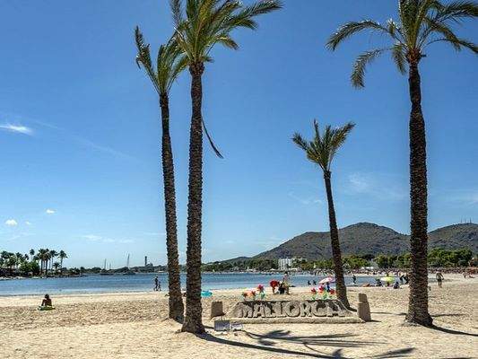 apartment-sea-view-for-sale-Alcudia-Living-Blue-Mallorca (2)