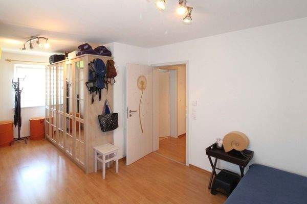 Schlafzimmer DHH rechts