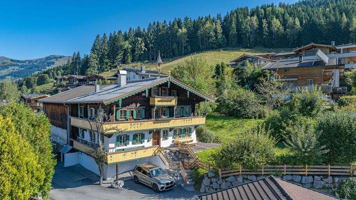 KITZIMMO-Exklusives Bauernhaus mit Freizeitwohnsitz kaufen - Immobilien Jochberg.