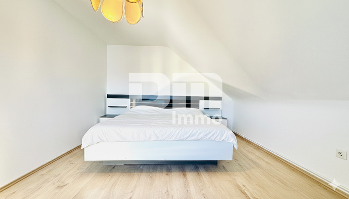 Wohnzimmer / Aktuell als Schlafzimmer genutzt