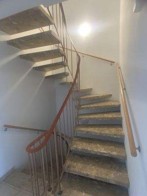 Treppe Hoch&Runter-1.jpg