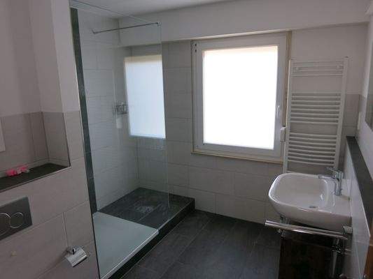 OG - Bad mit Dusche .jpg