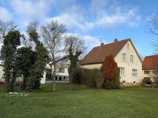 Haus mit großem Garten