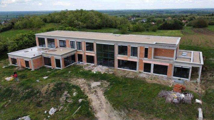 Gyor_Kornyekenek_Legszebb_Panoramas_Telke_Hatalmas