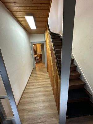 Flur-Treppe Eingang.jpeg