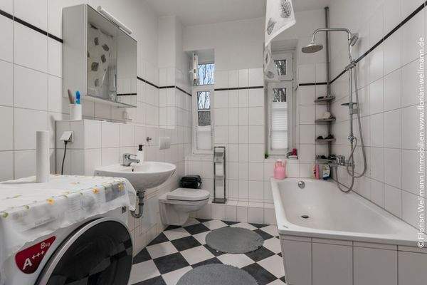 Badezimmer mit Wanne 7,91 m²