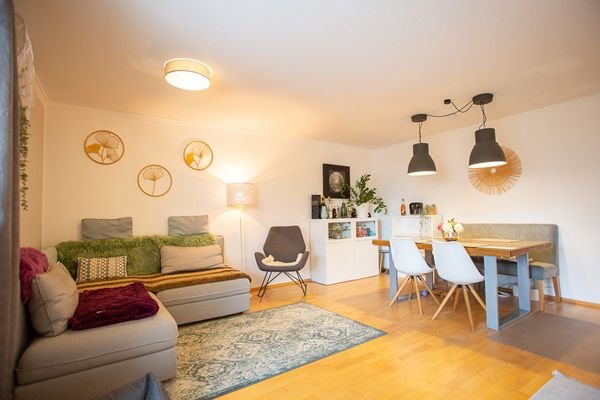 Ihr Traumzuhause in Oberschleißheim:Moderne 4-Zimmer-Wohnung mit Balkon und exzellenter Ausstattung!