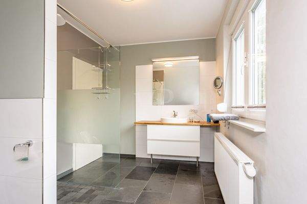 Masterbad mit Dusche