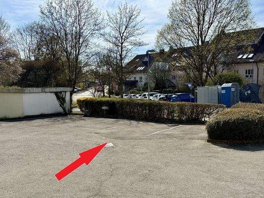 Innenhof mit Stellplatz