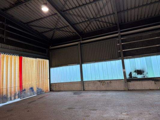 hell durch Fensterband