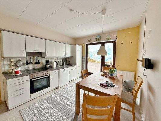 OG / Küche – Zugang zur Terrasse