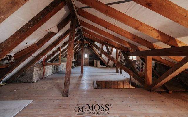 Dachstuhl / Ausbaumöglichkeit