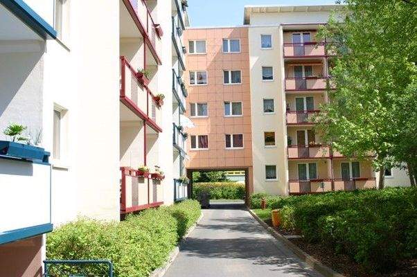 Hausansicht-Wohnumfeld