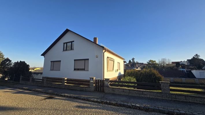 Straßenansicht