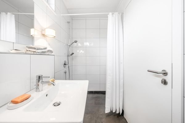 Bad mit Dusche