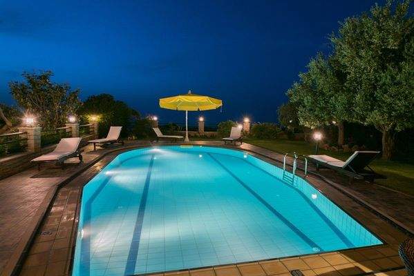 Villa-for-sale-in-Rousospiti-Houses-for-sale-in-Ro