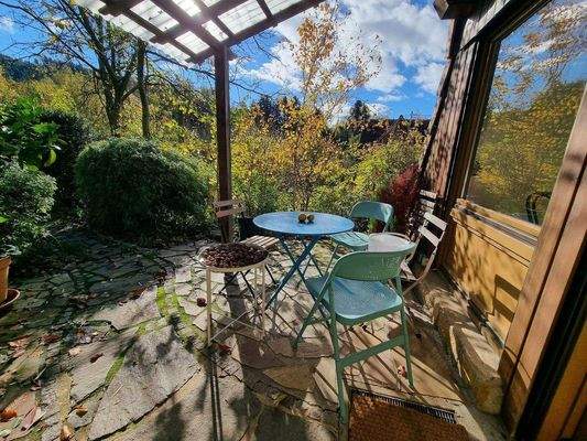 Ausblick auf den Garten und die Landschaft