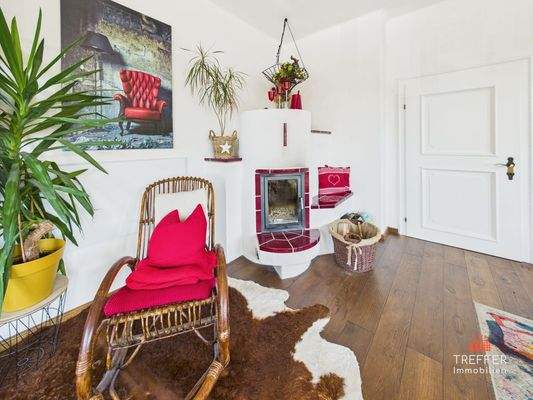 Kachelofen im Wohnzimmer